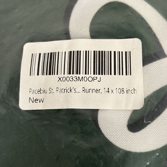 St. Patrick’s Day Shamrock Clover Table Runner Fabric Green 14” X 108“ New - Picture 5 of 5